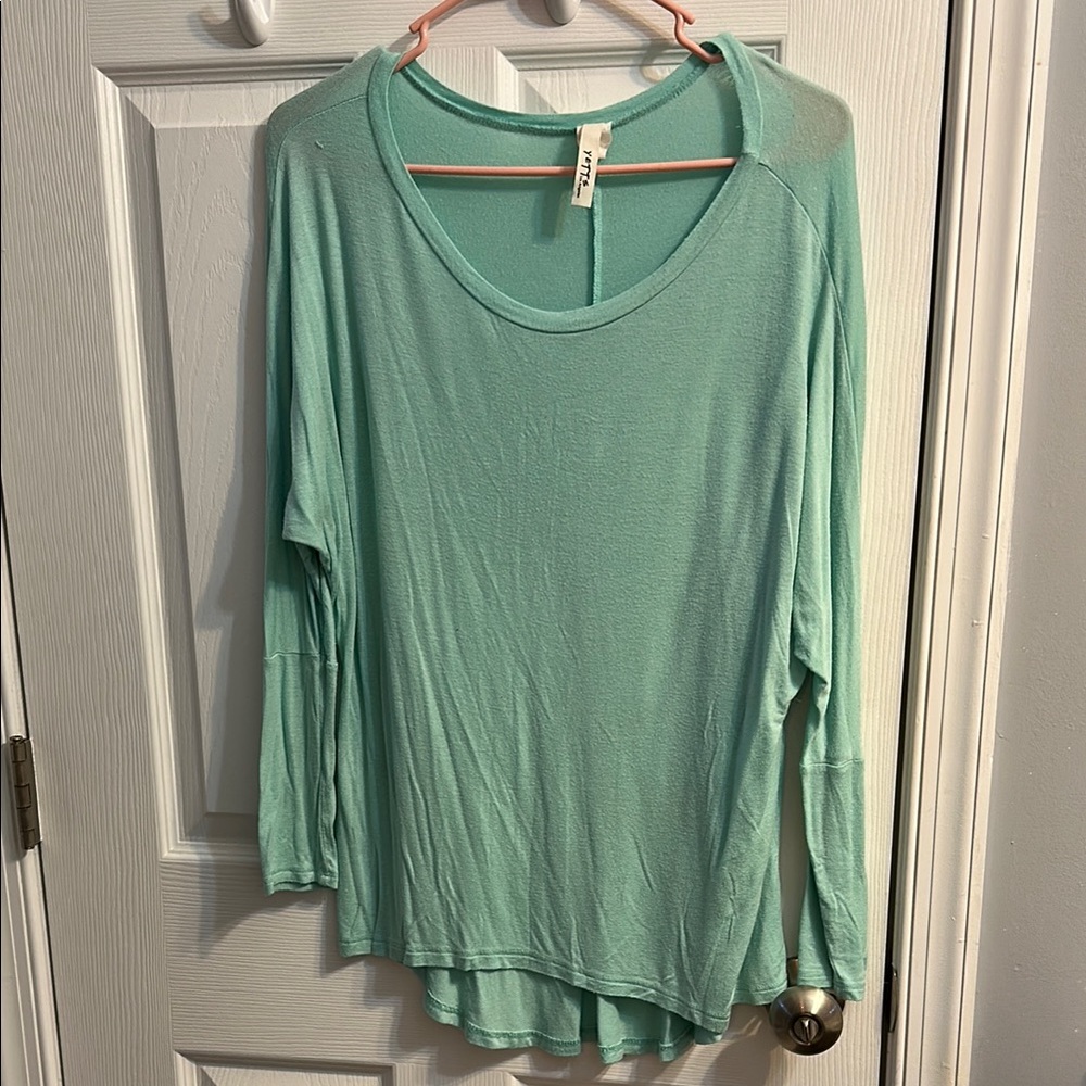 Yetts Los Angeles Teal Women's Top Size Large